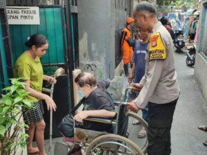 Bhabinkamtibmas Berikan Layanan Kedekatan di Masyarakat
