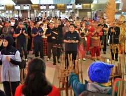 Bandara Soekarno-Hatta Meriahkan HUT ke-78 RI dengan Flashmob Angklung