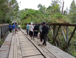 Seorang Pelajar SMA N 1 Ronggurnihuta Jatuh Dari Motor, Diduga Terbawa Arus Sungai Siponot