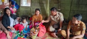 Pemkab Samosir Membantu Anak Berumur Empat Tahun Yang Mengalami Patah Tulang di Bagian Kaki