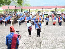 Dengan Mengenakan Ulos, Pemkab Samosir Gelar Upacara Peringati Hari Ulos