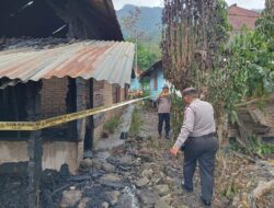 Rumah Milik Nenek Berusia 73 Tahun Dilalap Sijago Merah di Simanindo