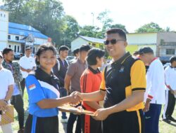 Polres Samosir dan Bhayangkari Cabang Samosir Ikuti Upacara Peringatan Hari Olahraga Nasional 2024