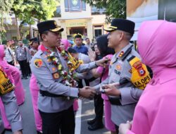 Tradisi Penyambutan Kapolda Sulsel Irjen Pol. Yudhiawan S.H., S.I.K., M.H., M.Si. di Mako Polda Sulsel