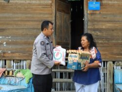 Rayakan Hari Jadi Humas Polri ke-73, Kasi Humas Polres Samosir Berbagi Kasih dengan Warga Kurang Mampu