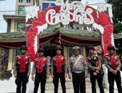 Personel Operasi Lilin Toba 2024 Polres Samosir Amankan Ibadah Minggu Gereja