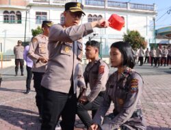 Penyambutan Bintara Remaja Polres Samosir, Kapolres Siram Air Kembang sebagai Simbol Kebersamaan