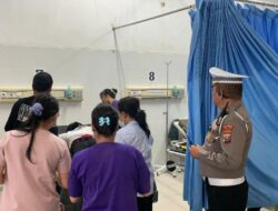 Tanggung Jawab Kemanusiaan Polres Samosir di Tengah Pengamanan Event Trail Of The Kings 2025 Lake Toba