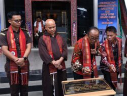 Wabup Samosir Resmikan Museum Pusaka Batak Toba, Serahkan Dukungan Rp. 50 Juta