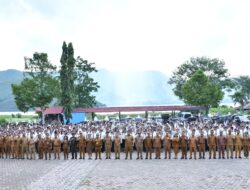 Bupati Samosir Serahkan 803 SK PPPK Paruh Waktu, Vandiko: Ini Era Baru Pengabdian