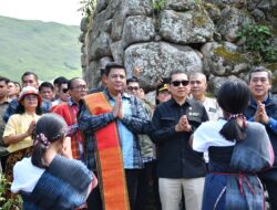 Menteri Kebudayaan Kunjungi Samosir, Bupati Sambut di Cagar Budaya Huta Simarmata
