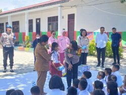 Kapolres Samosir Tinjau Program Makan Bergizi Gratis dan Salurkan Bantuan