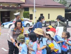 Polres Samosir Gelar Program Polisi Sahabat Anak, Sambut Outing Class PAUD/TK Pelita Bangsa