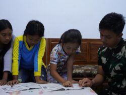 Bangun Generasi, Satgas TMMD Ke 127 Bimbing Belajar Anak-Anak Barurejo