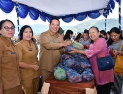 Jelang Ramadhan Idul Fitri, Ratusan Warga Samosir Serbu Pasar Murah