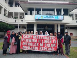 Warga Lingkungan IX Tandatangani Petisi Penolakan M Salim Sebagai Kepling