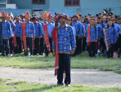 Ulos Warnai Peringati Hardiknas 2026 di Kabupaten Samosir 