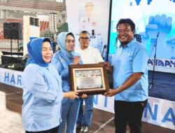 Kapoldasu dan Gubsu Terima Plakat Penghargaan Dari SP/SB Sumut