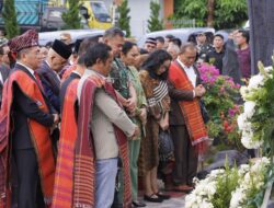 Kunker ke Bona Pasogit, Bupati Vandiko Apresiasi Kepedulian KASAD Maruli Simanjuntak Untuk Masyarakat Danau Toba