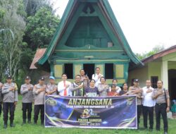 Jelang HUT Bhayangkara ke-80, Polres Samosir Gelar Anjangsana dan Salurkan Bantuan kepada Warakauri